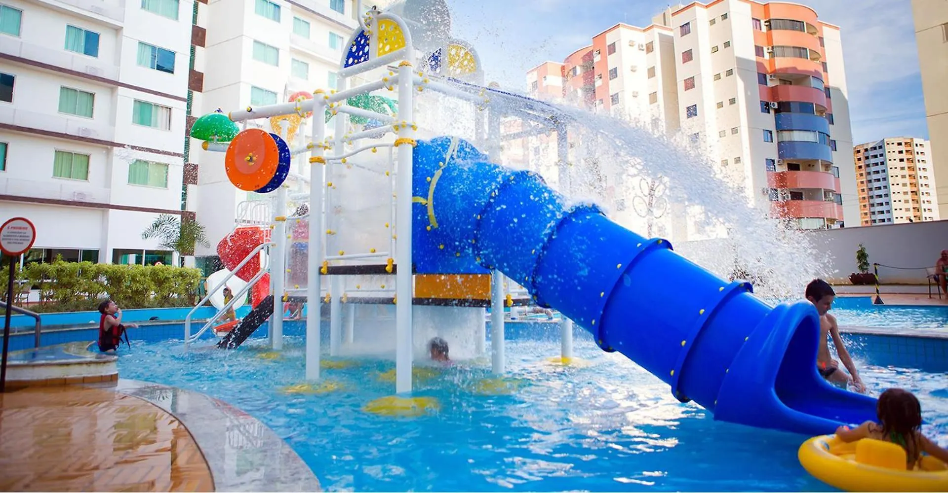 Επικοινωνία με το Riviera Park Hotel - Park Aquatico E Piscinas 24 Horas